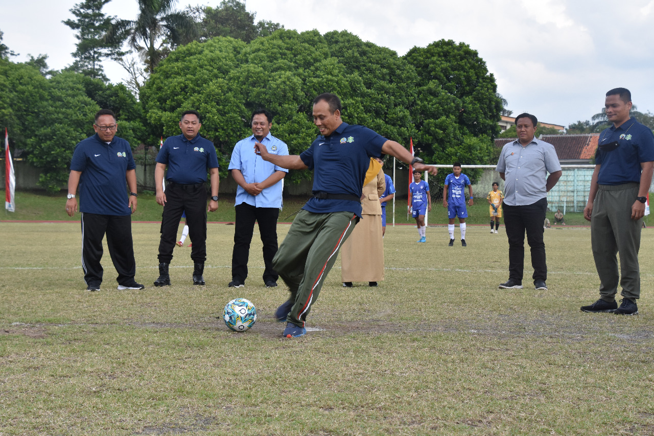Danrem 073/Makutarama Kick Off Pembukaan Liga Santri Piala Kasad Tahun 2022 